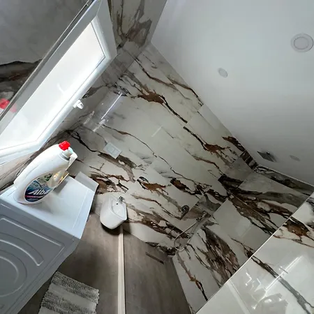 Apartment Em Penthouse Tirana