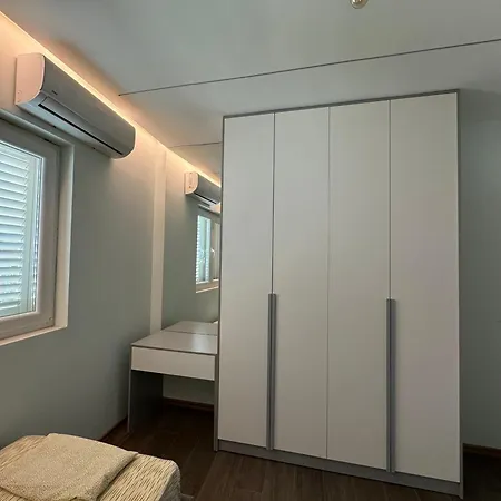 Em Penthouse Tirana